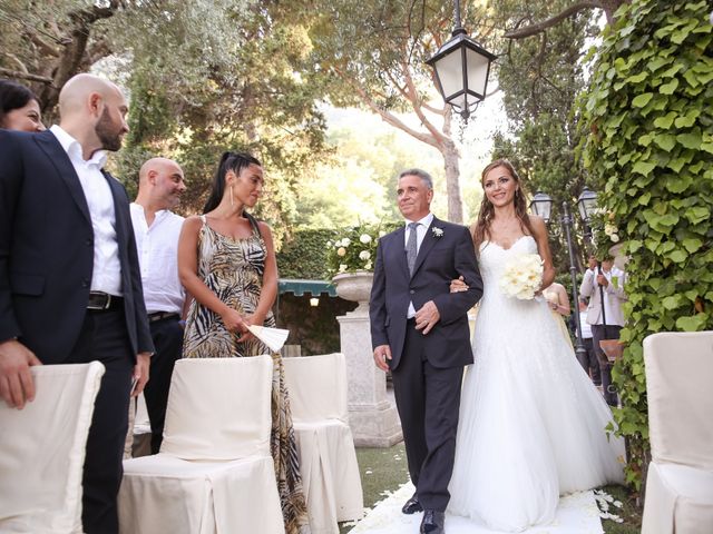 Il matrimonio di Raffaele e Viviana a Castellammare di Stabia, Napoli 13