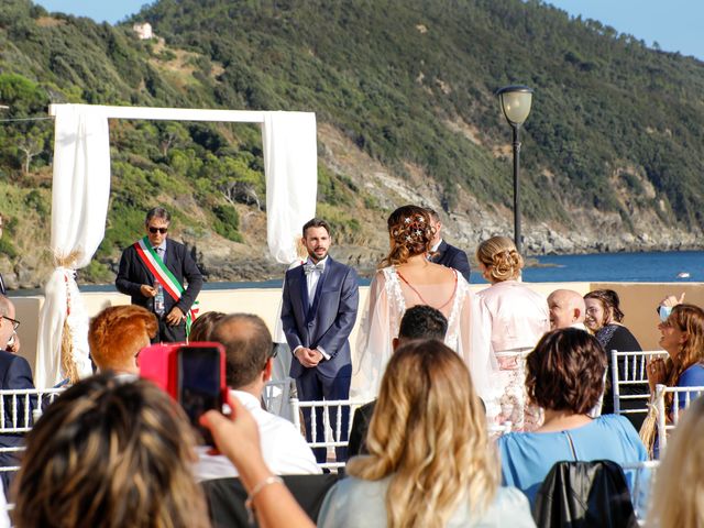 Il matrimonio di Mattia e Lorena a Sestri Levante, Genova 11