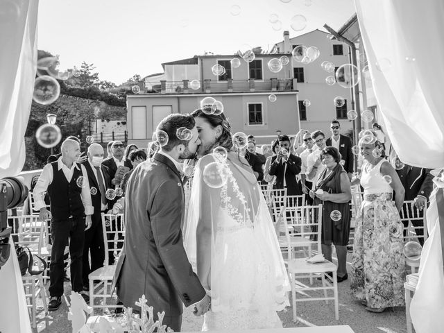 Il matrimonio di Mattia e Lorena a Sestri Levante, Genova 19