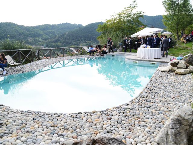 Il matrimonio di Leonardo e Lucia a Poppi, Arezzo 30