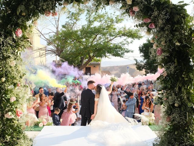 Il matrimonio di Gaetano e Naomi a Castel di Iudica, Catania 11