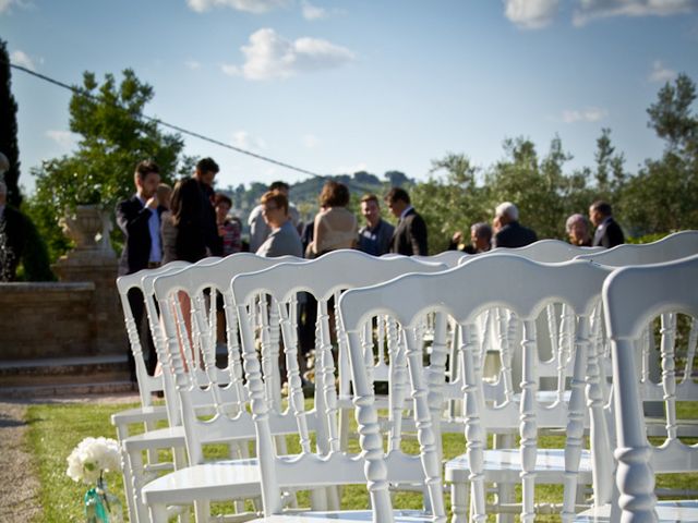 Il matrimonio di Claudia e Luca a Mogliano, Macerata 9
