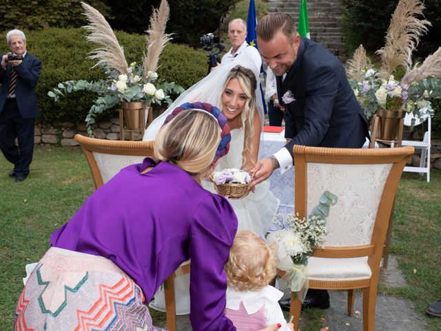 Il matrimonio di Noemi e Paolo a Carnago, Varese 33