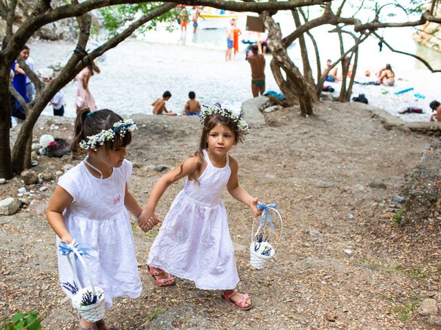 Il matrimonio di Michael e Luana a Salento, Salerno 15