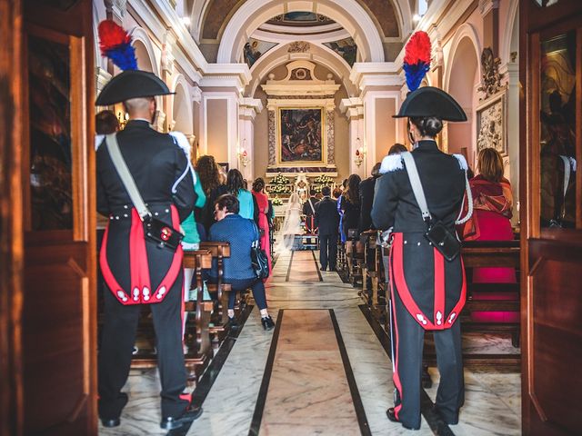 Il matrimonio di Vincenzo e Pina a Pozzuoli, Napoli 30