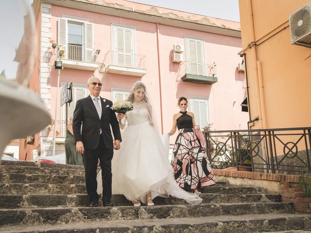 Il matrimonio di Giovanna e Dino a Pozzuoli, Napoli 41