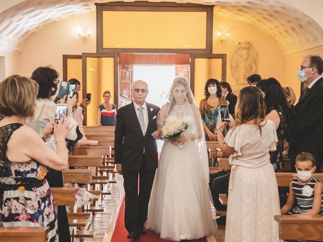 Il matrimonio di Giovanna e Dino a Pozzuoli, Napoli 43