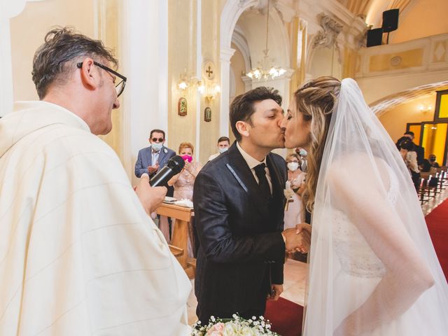 Il matrimonio di Giovanna e Dino a Pozzuoli, Napoli 58