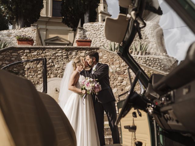 Il matrimonio di Luca e Piera a Lazise, Verona 19