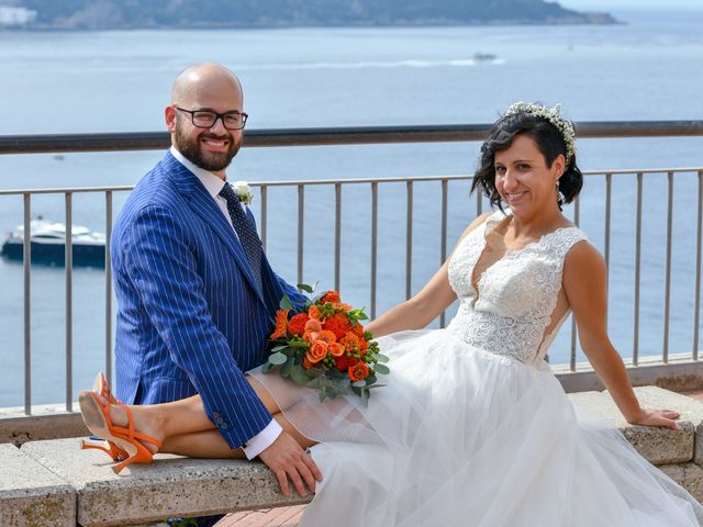 Il matrimonio di Fancesco e Erica a Sant&apos;Agnello, Napoli 48