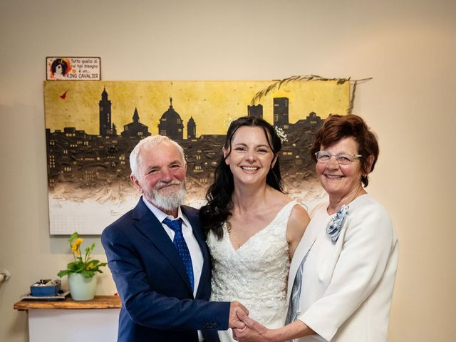 Il matrimonio di Luca e Camelia a Osio Sotto, Bergamo 25