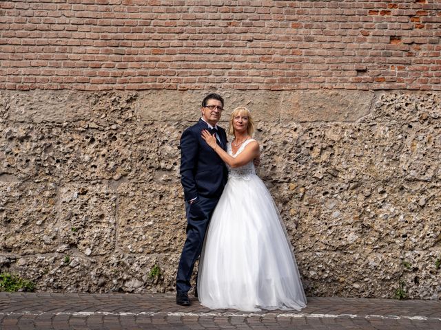 Il matrimonio di Giovanni e Laura a Cernusco sul Naviglio, Milano 25