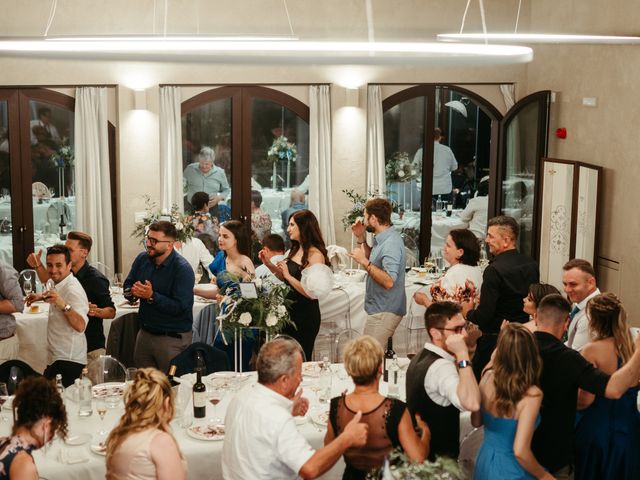 Il matrimonio di Mirabela e Lorenzo a Castel San Pietro Terme, Bologna 14