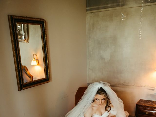 Il matrimonio di Mirabela e Lorenzo a Castel San Pietro Terme, Bologna 24