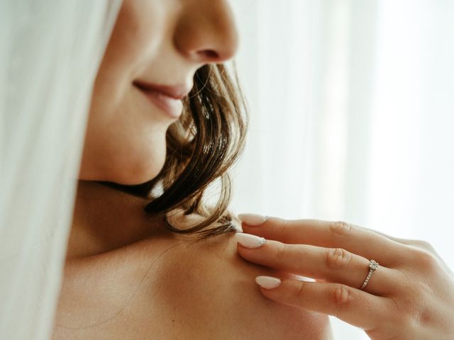 Il matrimonio di Mirabela e Lorenzo a Castel San Pietro Terme, Bologna 26