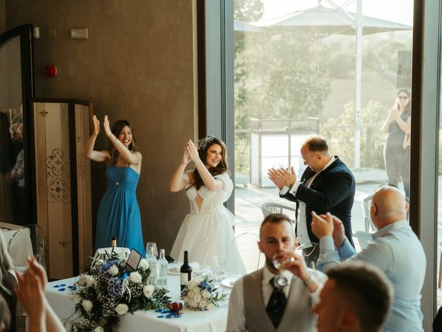 Il matrimonio di Mirabela e Lorenzo a Castel San Pietro Terme, Bologna 29