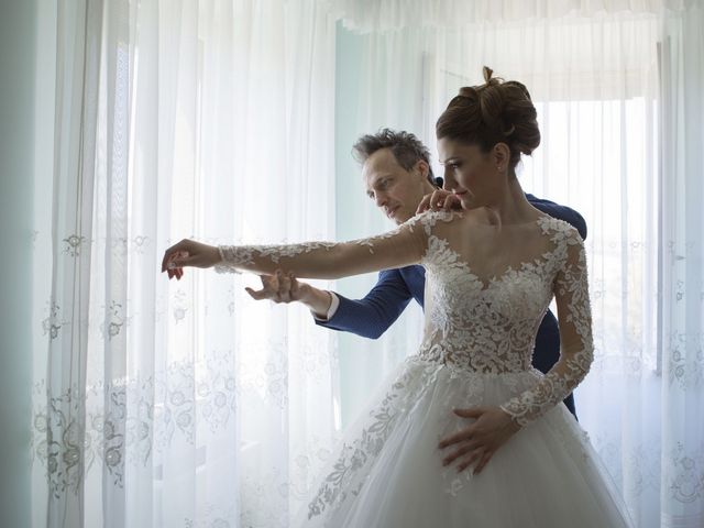 Il matrimonio di Marco e Erica a Torre San Patrizio, Fermo 11