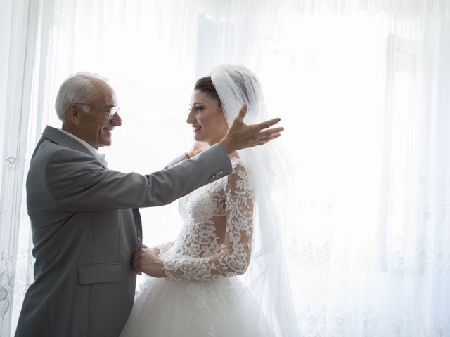 Il matrimonio di Marco e Erica a Torre San Patrizio, Fermo 22