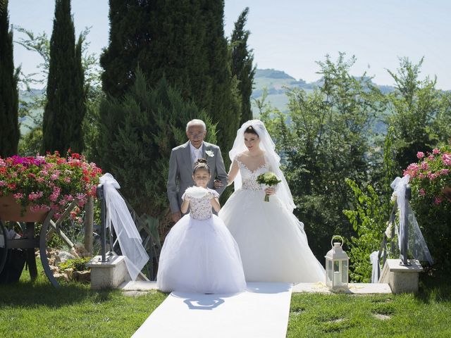 Il matrimonio di Marco e Erica a Torre San Patrizio, Fermo 32