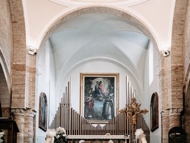 Il matrimonio di Ambra e Lorenzo a San Lorenzo in Campo, Pesaro - Urbino 6