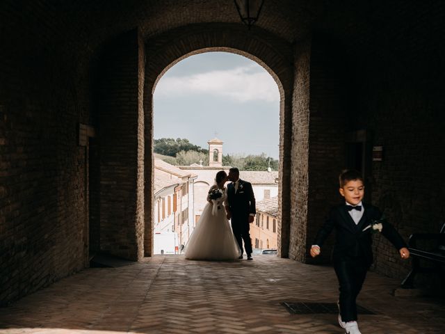 Il matrimonio di Ambra e Lorenzo a San Lorenzo in Campo, Pesaro - Urbino 57