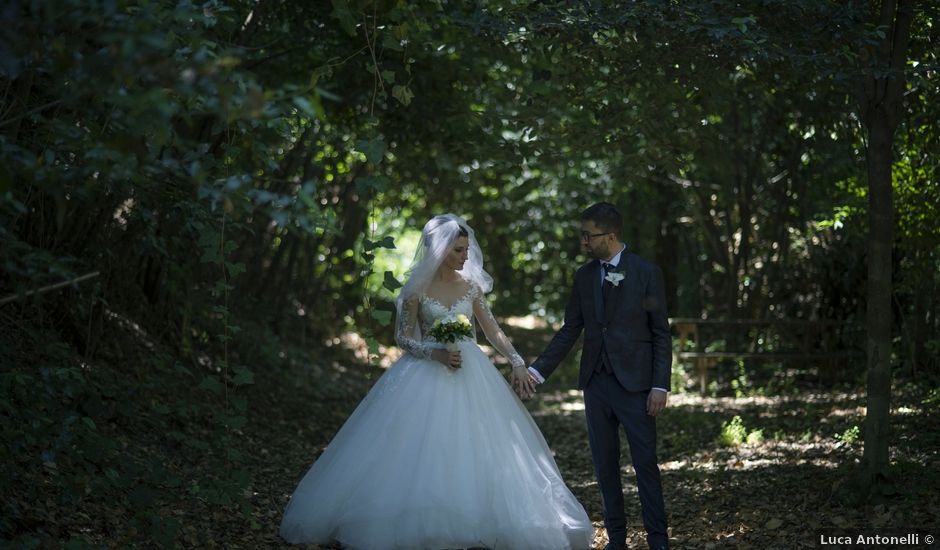 Il matrimonio di Marco e Erica a Torre San Patrizio, Fermo