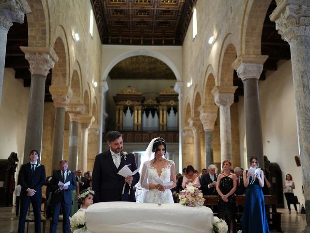 Il matrimonio di Walter  e Laura  a Taranto, Taranto 10