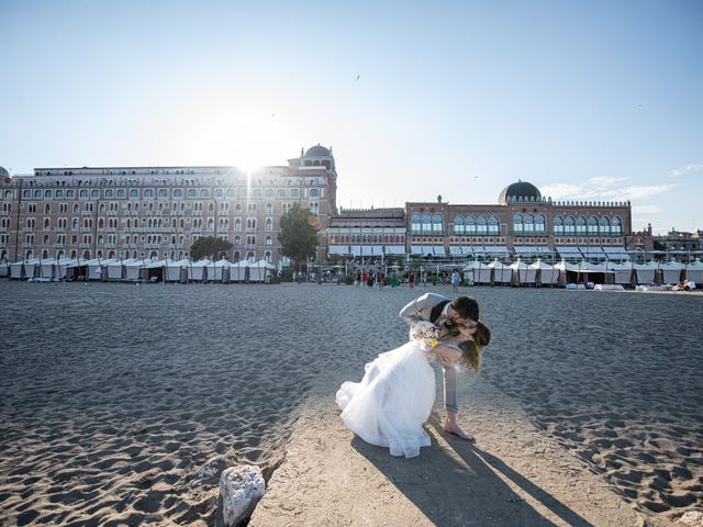 Il matrimonio di Marco e Elena a Lido di Venezia, Venezia 52