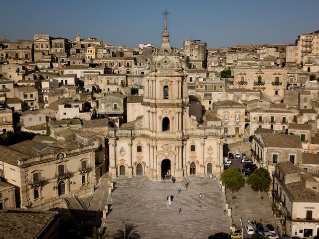 Il matrimonio di Salvo e Valentina a Modica, Ragusa 21