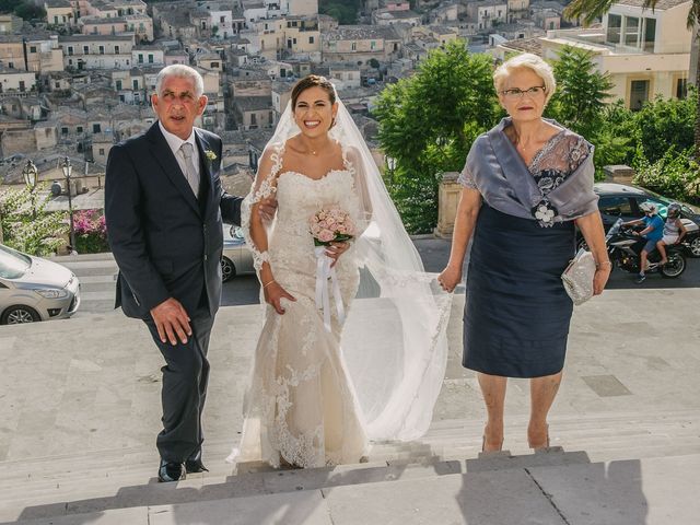 Il matrimonio di Salvo e Valentina a Modica, Ragusa 22