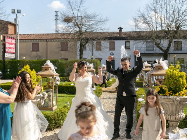 Il matrimonio di Marco e Irene a Valeggio sul Mincio, Verona 13