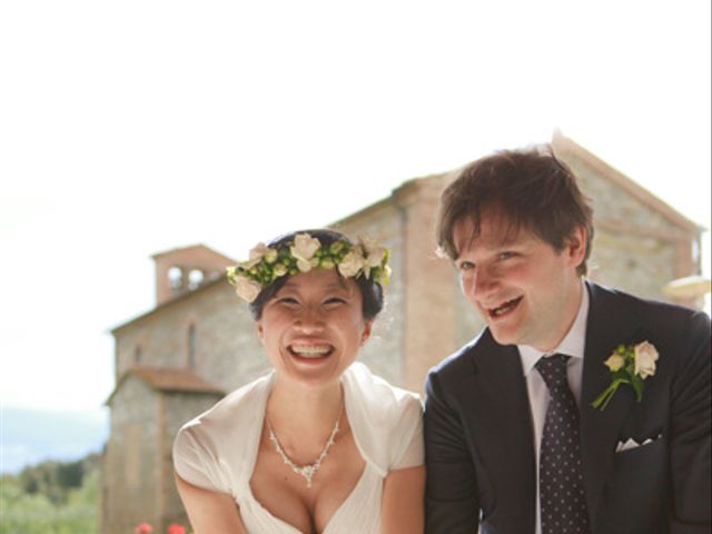 Il matrimonio di Yuki e Filippo a Montaione, Firenze 25