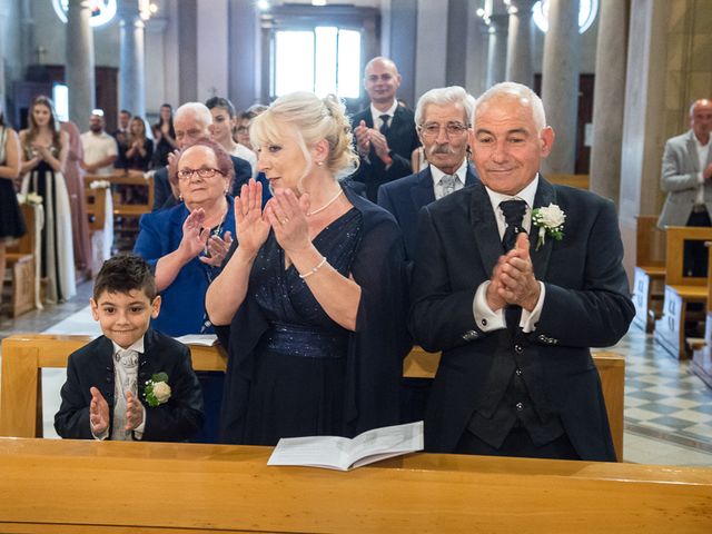 Il matrimonio di Ivan e Deborah a Malnate, Varese 19