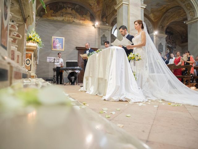 Il matrimonio di Adriano e Lorenza a Pieve d&apos;Olmi, Cremona 35