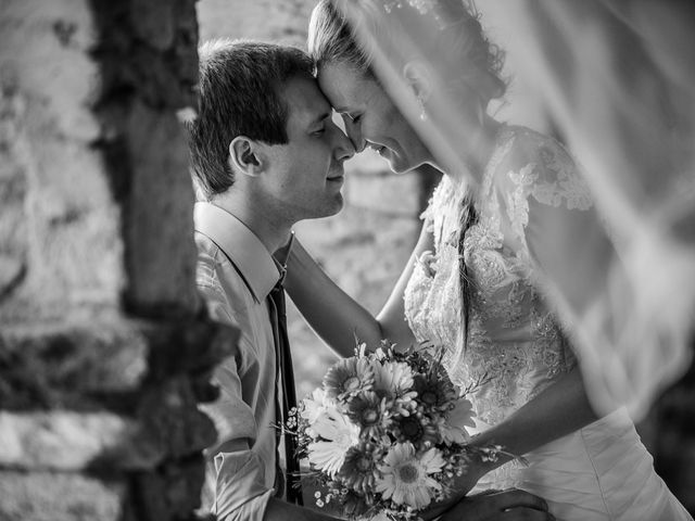 Il matrimonio di Lorenzo e Paola a Borgofranco d&apos;Ivrea, Torino 35