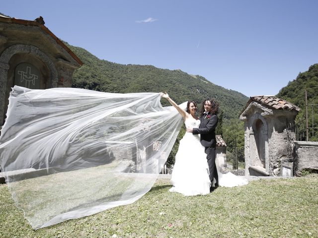 Il matrimonio di Luigi e Valentina a Lasnigo, Como 26