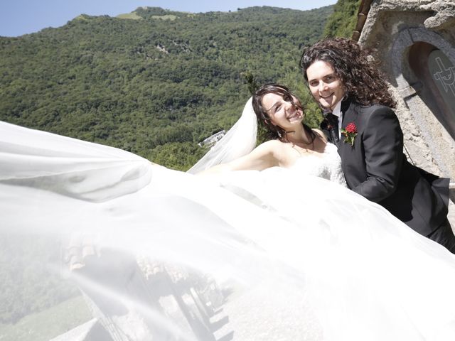 Il matrimonio di Luigi e Valentina a Lasnigo, Como 1