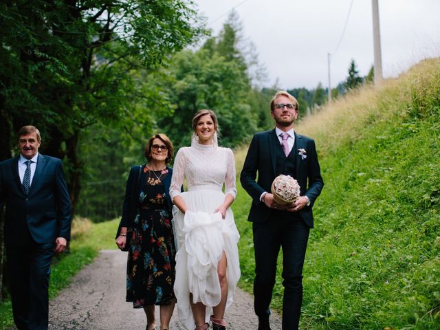 Il matrimonio di Francesco e Daniela a Livinallongo del Col di Lana, Belluno 46