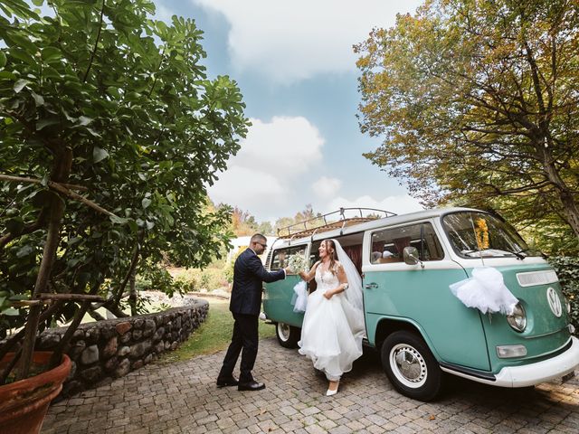 Il matrimonio di Matteo e Silvia a Malnate, Varese 64
