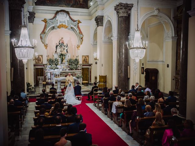 Il matrimonio di Luca e Donatella a Napoli, Napoli 26