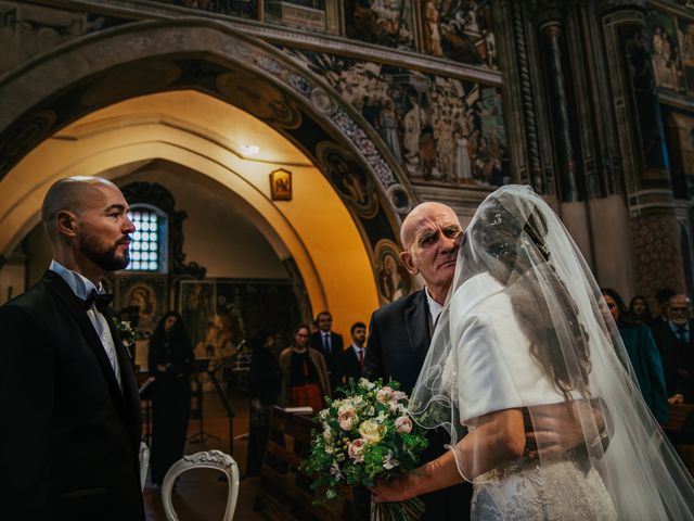 Il matrimonio di Emanuele e Alessandra a Lecce, Lecce 28