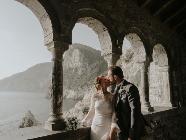 Il matrimonio di Giuliano e Dominga a Portovenere, La Spezia 31