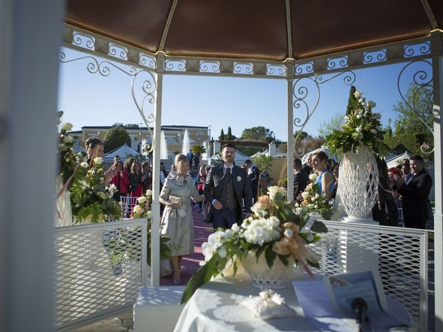 Il matrimonio di Luca e Camelia a Corridonia, Macerata 48