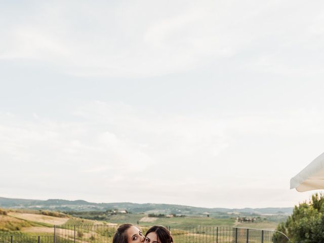 Il matrimonio di Marco e Imelda a San Gimignano, Siena 32