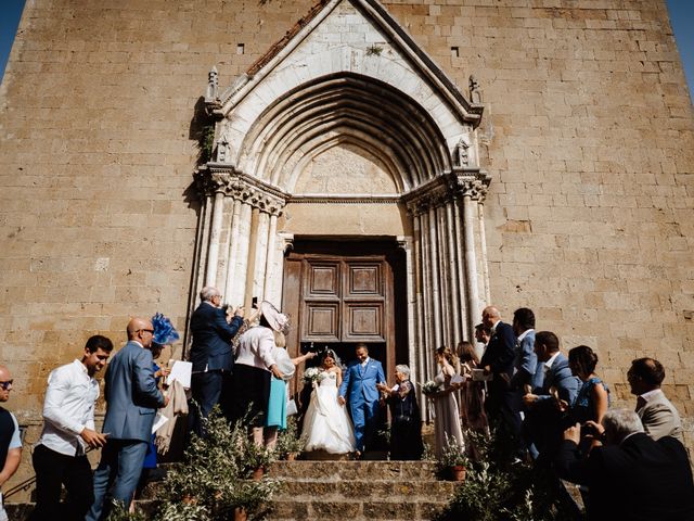 Il matrimonio di Tommaso e Dannika a Castiglione d&apos;Orcia, Siena 24