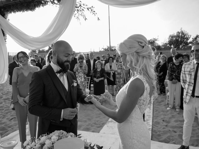 Il matrimonio di Giovanni e Beatrice a Pisticci, Matera 31