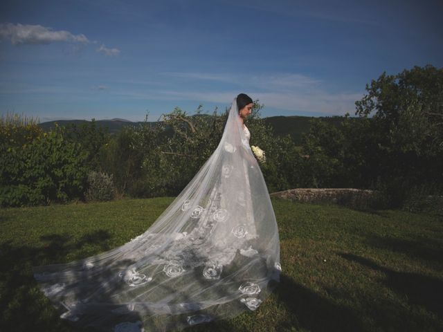 Il matrimonio di Ian e Valentina a Cortona, Arezzo 17