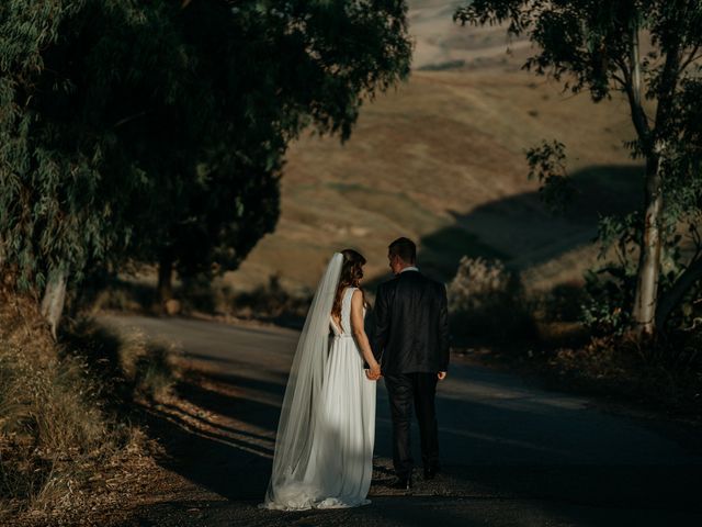 Il matrimonio di Monia e Mario a Barrafranca, Enna 2