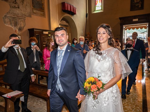 Il matrimonio di Dario e Nicole a Germasino, Como 24