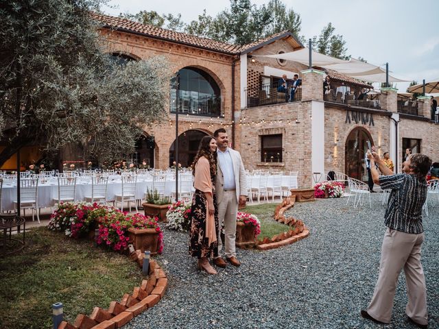 Il matrimonio di Mattias e Megan a Calamandrana, Asti 33